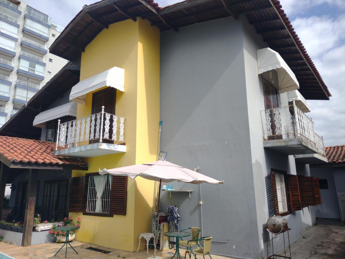 Hostel Le Castelle Карагуататуба Экстерьер фото